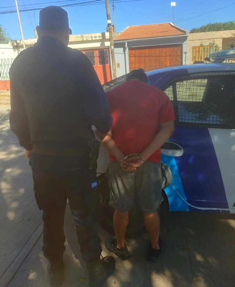 Detuvieron a un hombre por un hurto en una carnicería falseando una transferencia digitalUn hombre de 32 años fue detenido durante la tarde del 25 de abril, en el marco de un procedimiento policial vinculado a un hecho de hurto ocurrido en la ciudad de San Luis.